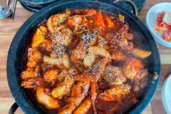 입안 가득 짜릿한 밸런스, 중독성 강한 단짠 맛집 5