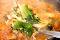 구수하고 얼큰한 국물 한 숟갈이 위로가 되는 전국 찌개 맛집 5곳