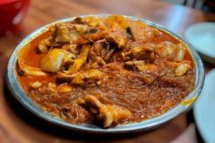 양념, 고기, 채소가 어우러진 감칠맛 가득한 전국 두루치기 맛집 5곳