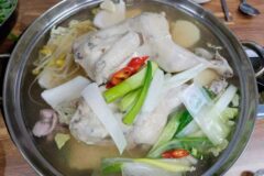 기력 회복에 탁월한 깊고 진한 국물의 전국 닭 보양식 맛집 5곳