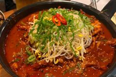 매운맛 중독자들의 입맛을 사로잡는 전국 화끈한 매운맛 맛집 5곳