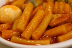 학교 앞 분식집의 맛을 그대로 간직한 추억의 떡볶이 맛집 BEST 5