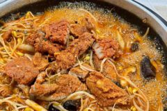 자작한 국물에 고기와 채소를 푹 끓여낸, 전국 물갈비 맛집 BEST 5