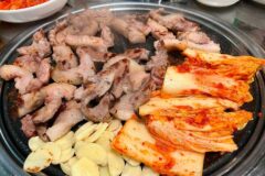 숨은 부위의 진한 풍미를 즐기는 전국 뒷고기 맛집 5곳