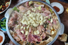 양념의 풍미와 육즙의 조화가 살아있는 전국 돼지갈비 맛집 5곳