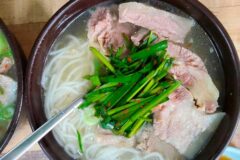 전국에서 세월의 깊이가 스민 한 그릇을 맛볼 수 있는 오랜 국밥 맛집 5곳