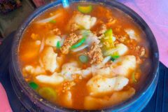 얼큰한 국물과 시원한 해장 맛이 일품인 매운탕 맛집 5곳